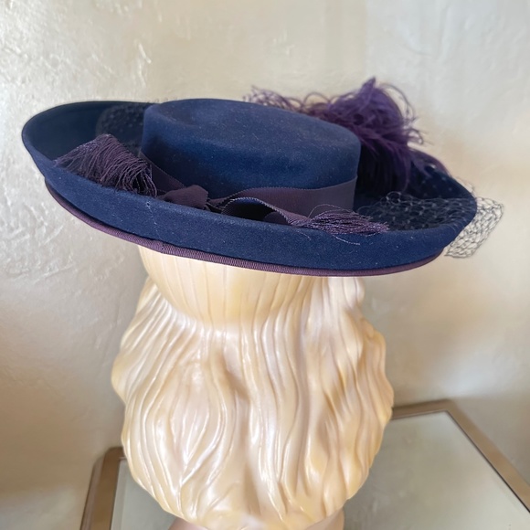 SEDUCTIVE 1940s\' NAVY WIDE BRIM HAT + PURPLE GROSGRAIN TRIM & OSTRICH FEATHER main image 9